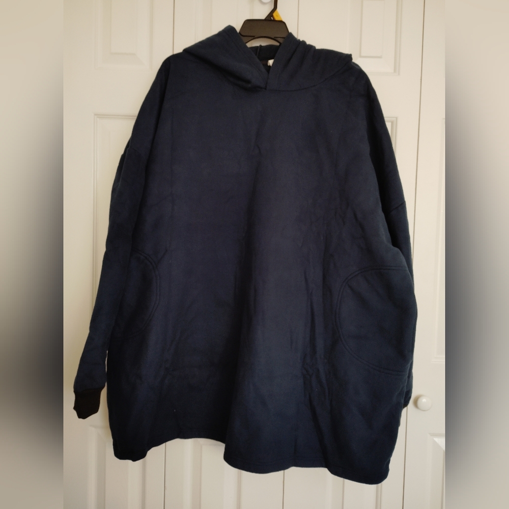 Sun Weave Oversized Hoodie Blanket Navy Size XL Unisex.